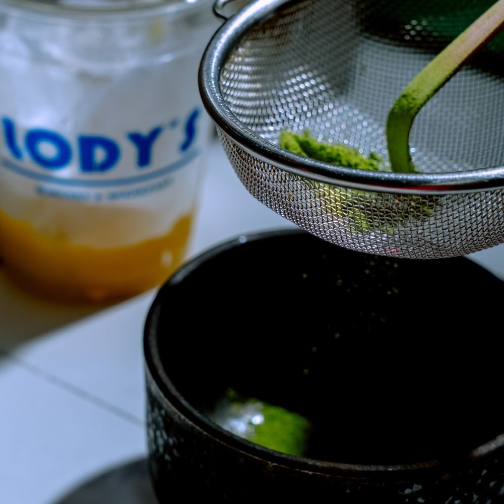 Vaso de matcha de Lody's con hielo